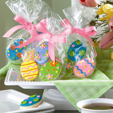 Hand decorated Easter cookie favors in a bag make a great addition to any Easter basket. Bags may vary by shoppe location. Four favor bag minimum order.